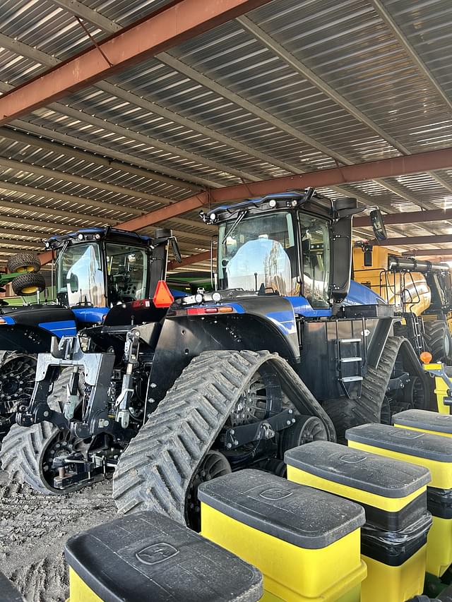 Image of New Holland T9.700 SmartTrax II equipment image 4